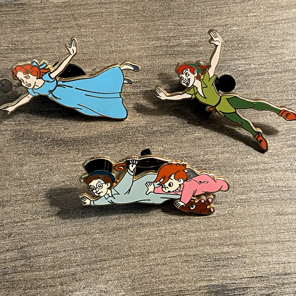 Disney Jewelry - Disney Parks - 2008 PETER PAN Set of 3 pins - Peter Pan, John, Michael and Wendy